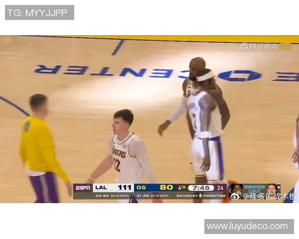 湖人勇士激战12月26日精彩录像回顾与赛后分析